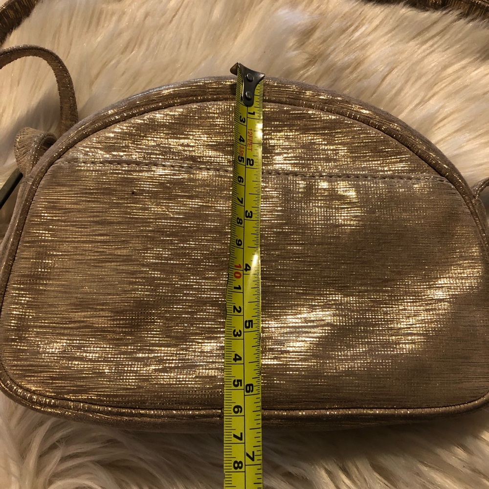 Hobo International gold metallic leather crossbody purse - Picture 12 of 12